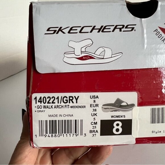 Sketchers - Go walk Arch Fit Weekender Toe Thong Sandal - Gray. Size: 8 US. NWT - Picture 16 of 16